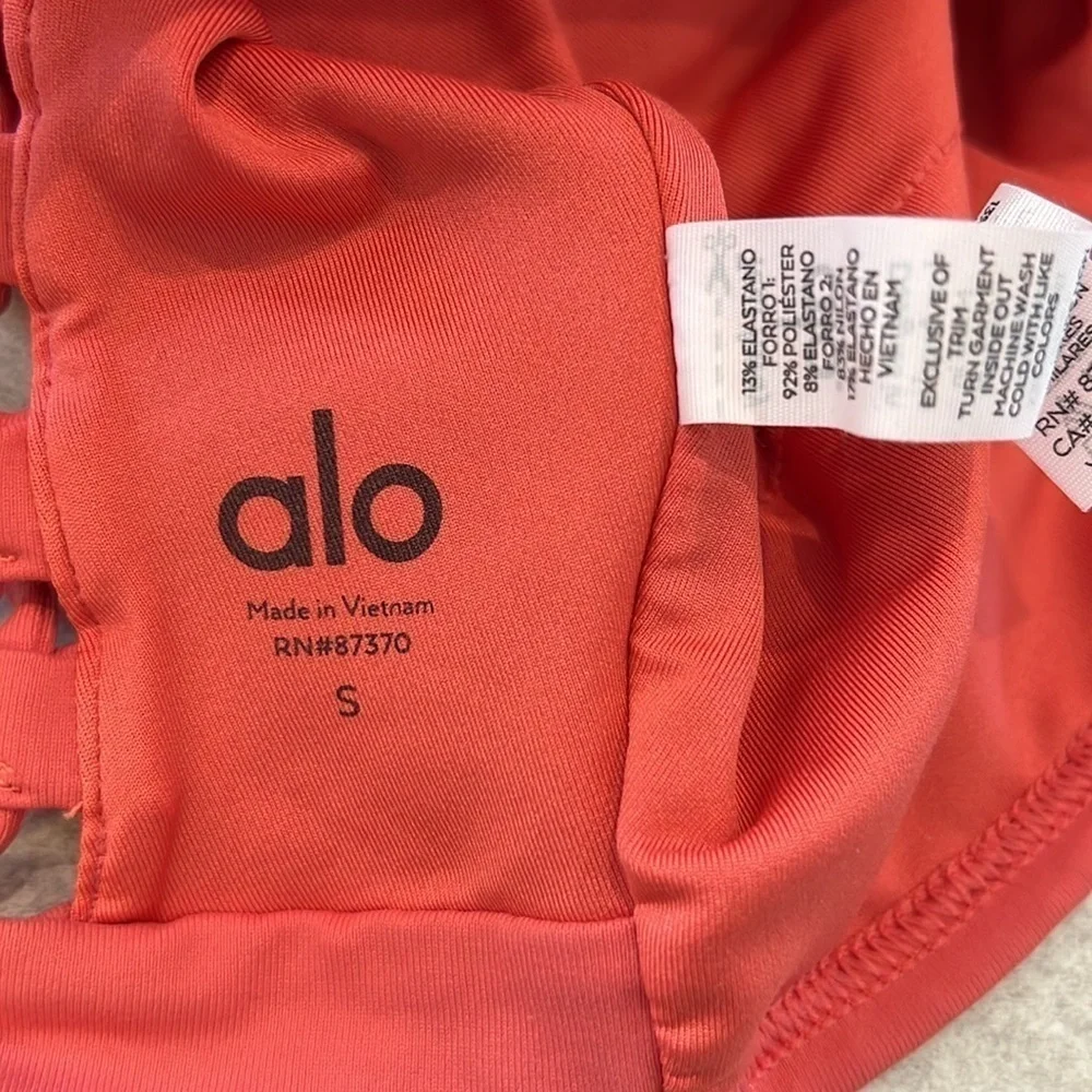 Alo Yoga Movement Bra!